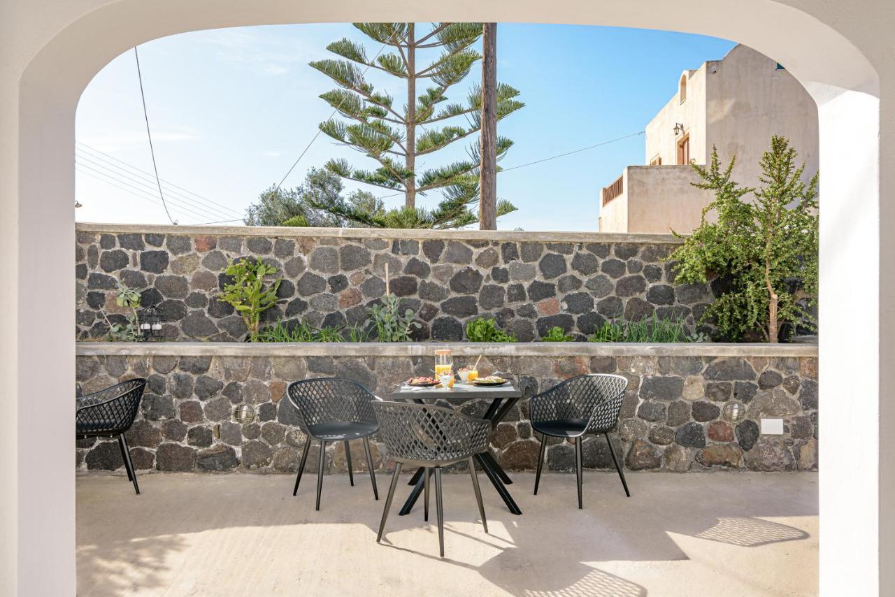 Thealos Santorini Pyrgos Kallistis Exterior foto